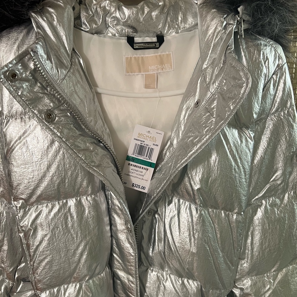 SILVER METALLIC WINTER COAT BY MICHAEL KORS… SIZE LARGE… NEW WITH TAGS. - Picture 4 of 16